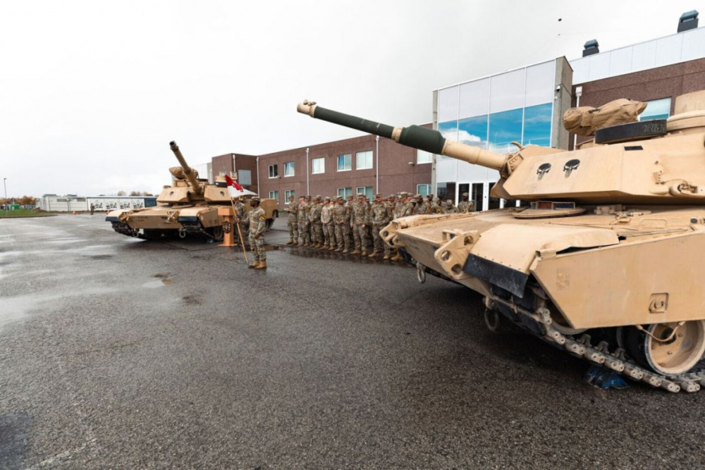 14 американских танков Abrams прибыли в Эстонию