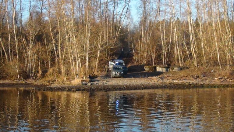 Мужчина, опасаясь мобилизации, бежал через реку Нарва в Эстонию